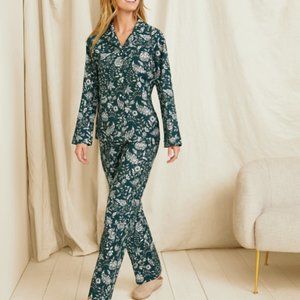 Garnet hill Womens flannel pajamas set, medium